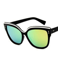 Load image into Gallery viewer, Womens Classic Retro Cat Eye Sunglasses